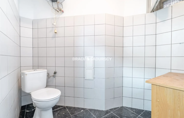 lokal 76m2, Kremerowska przy Karmelickiej 