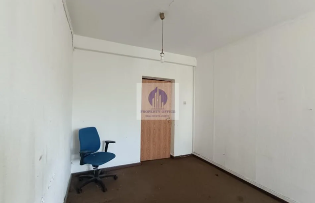 Włochy: lokal biurowy 15,26m2 do wynajęcia