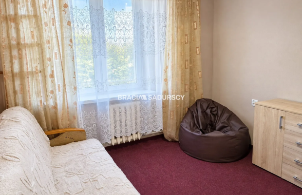 Dwupokojowe mieszkanie z osobną kuchnią - os. Kalinowe, Bieńczyce, Kraków  
 

 Oferujemy na wynajem w pełni wyposażone i funkc