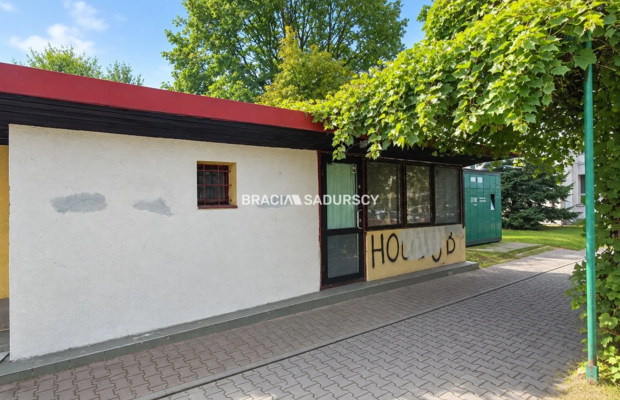 WOLNOSTOJĄCY KIOSK HANDLOWY | PETÖFIEGO | NOWA HUT