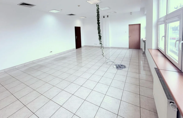 Pabianice - powierzchnia biurowa 200 m2, parking