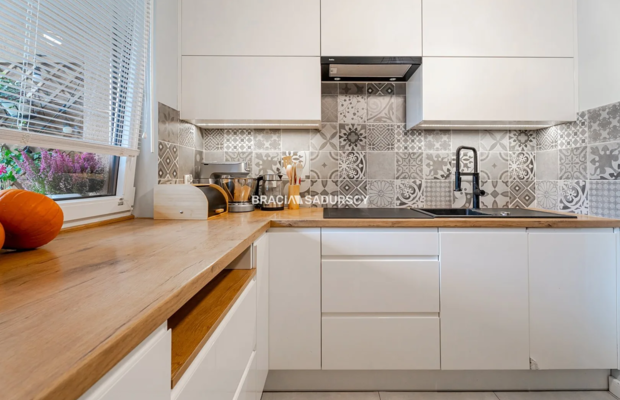 SERENADA|3POK|PARKING|BALKON|58,60M