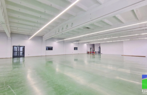 Pabianice - magazyn 670 m2 Ip. winda towarowa