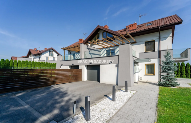 NOWOCZESNY DOM 265 m² | LUSINA | 6 ARÓW
