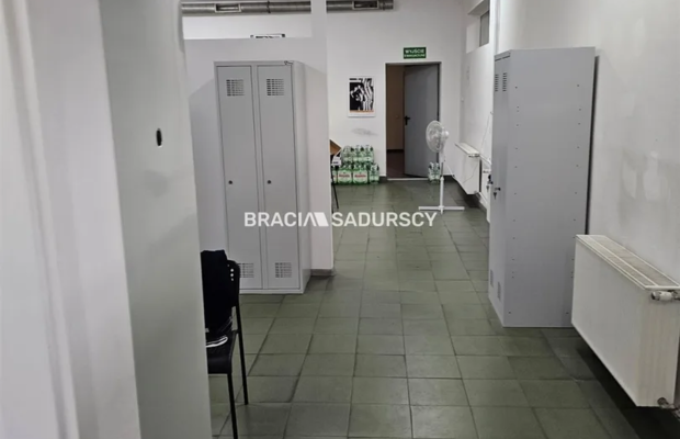 Niepołomice hala produkcyjna z 2 suwnicami