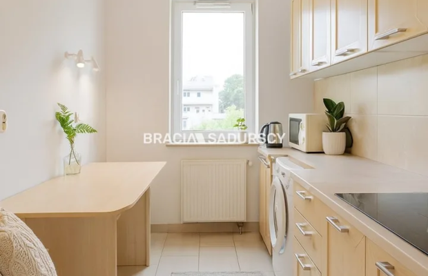 3-POKOJOWE, BALKON, ATRAKCYJNA LOKALIZACJA