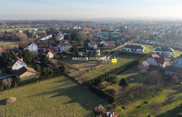 Na sprzedaż - działka budowlana 2358 m², Kraków - Nowa Huta (Mogiła)  

 Oferujemy piękną działkę budowlaną o powierzchni 2358 