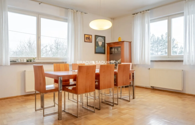 Dom wolnostojący 313m2 z basenem-blisko Krakowa