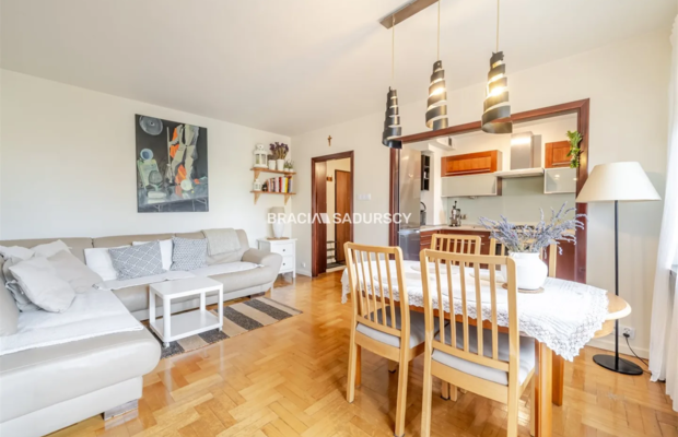 Duże mieszknie 3 sypialnie salon balkon