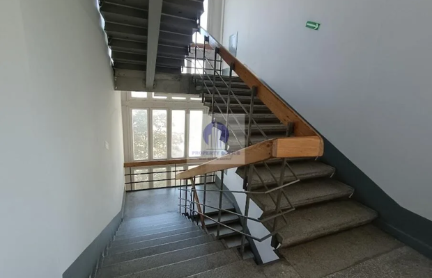 Praga Południe: lokal biurowy 23,10m2 do wynajęcia