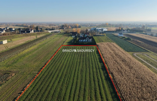 Działka budowlana o pow. 57 arów w Krakowie - Nowej Hucie   
 
Przedmiotem oferty jest działka o nr  309/2    położona w obrębi