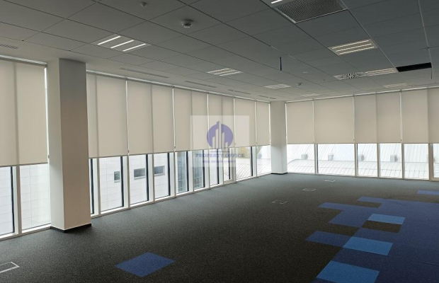 Włochy: lokal biurowy 1301,11 m2 do wynajęcia