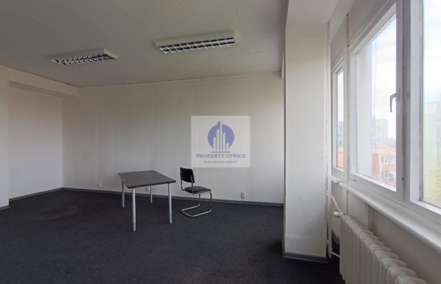 Praga Południe: lokal biurowy 34,80 m2 do wynajęcia