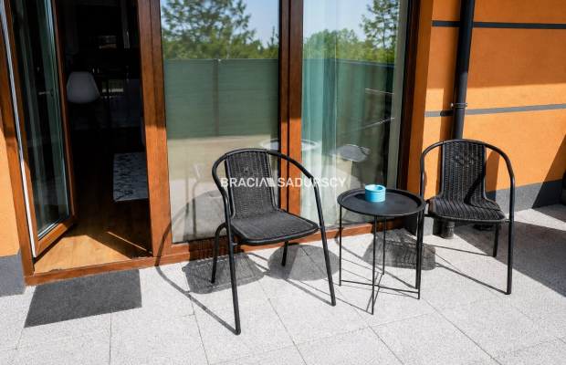 Przestronne studio z ogrodem i tarasam