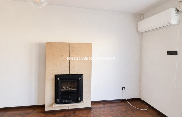 Dwupoziomowy apartament z balkonem os. zamknięte