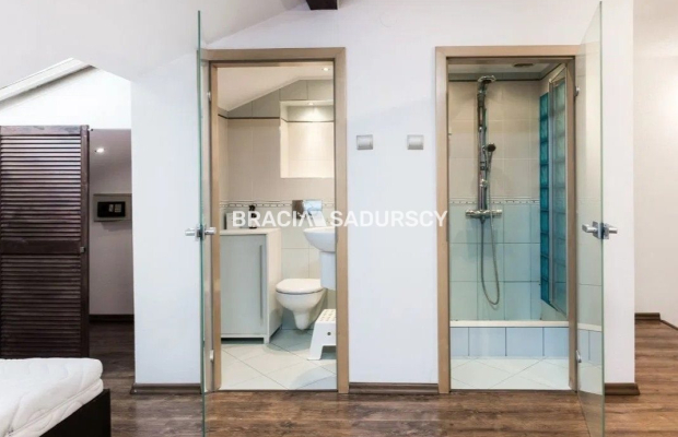 Dwupoziomowy apartament z balkonem os. zamknięte