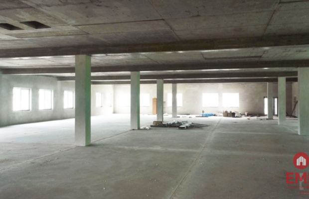 Powierzchnia handlowo-usługowa 1300 m2