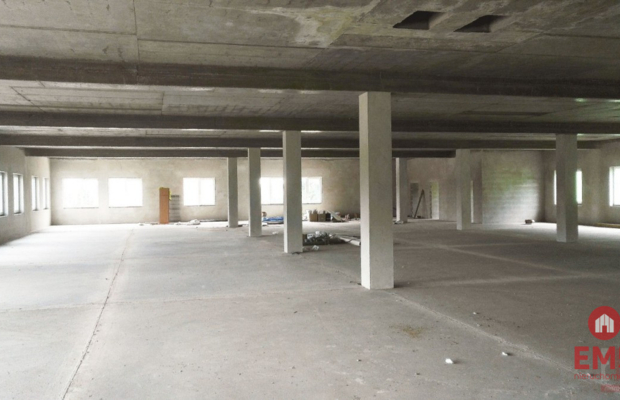 Powierzchnia handlowo-usługowa 1300 m2