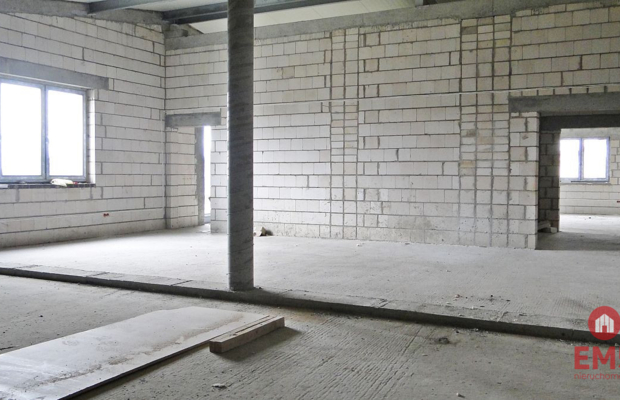 Fasty. Budynek użytkowy 400 m2