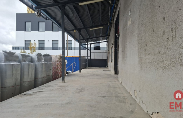 Hala-magazyn z rampą 1200 m2