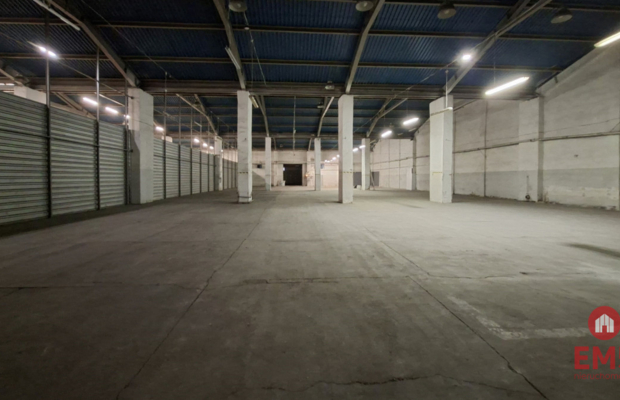 Hala-magazyn z rampą 1200 m2