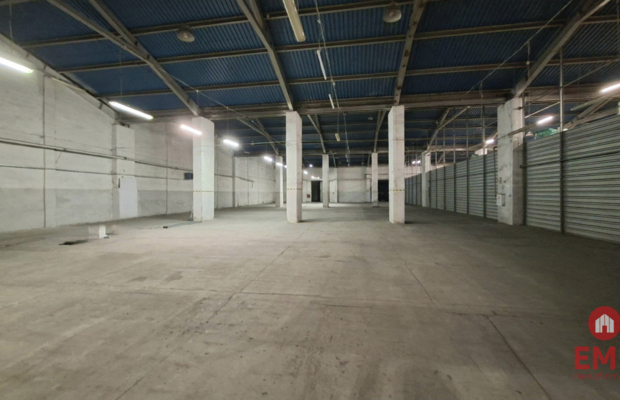 Hala-magazyn z rampą 1200 m2