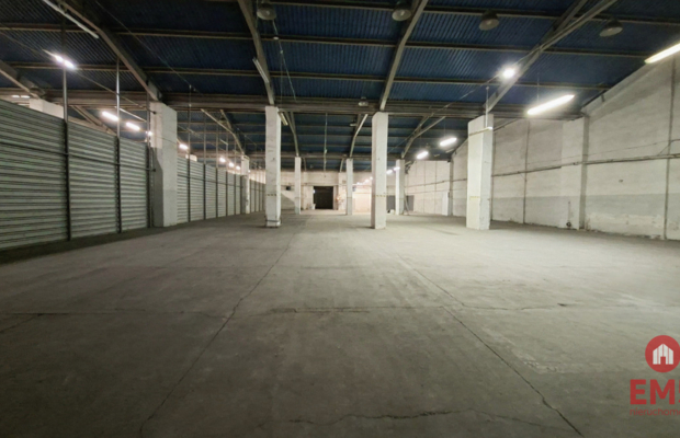 Hala-magazyn z rampą 1200 m2