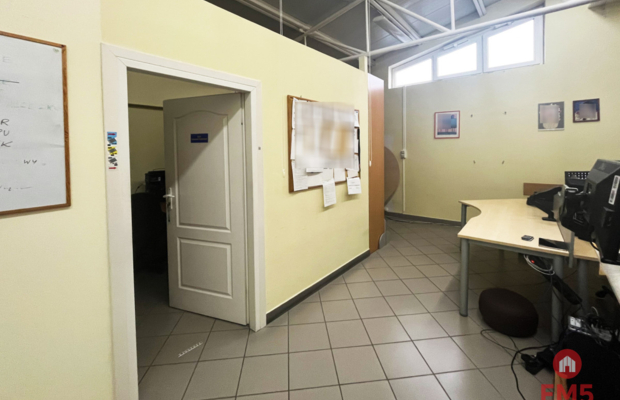 Powierzchnia biurowa 160-200 m2.