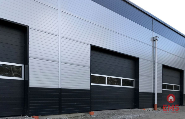 Hala z zapleczem biurowo-socjalnym, 570 m2