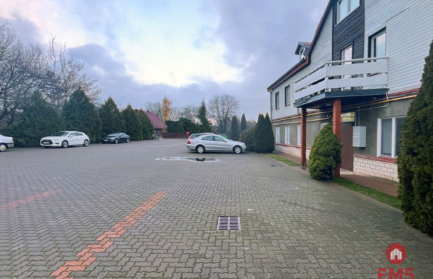 Świetna lokalizacja, duży parking