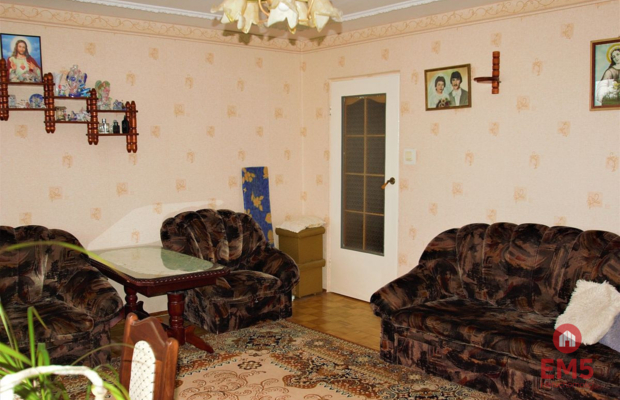 Trzy pokoje, balkon