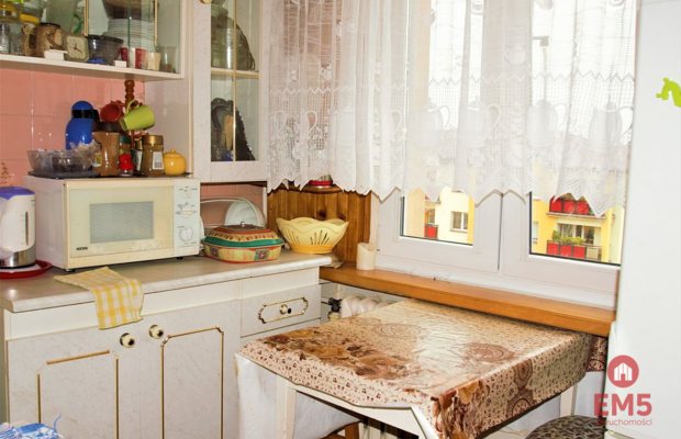 Trzy pokoje, balkon