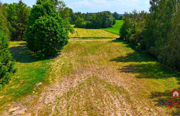 Działka nad jeziorem