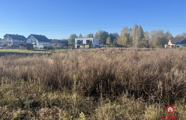 Działka w Choroszczy 800-1600 m2.