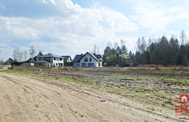 Działka budowlana 1183 m2. Solniczki.