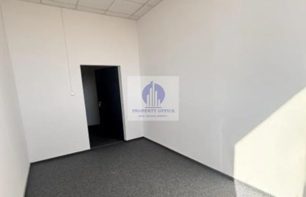 Włochy: lokal biurowy 14,30 m2 do wynajęcia