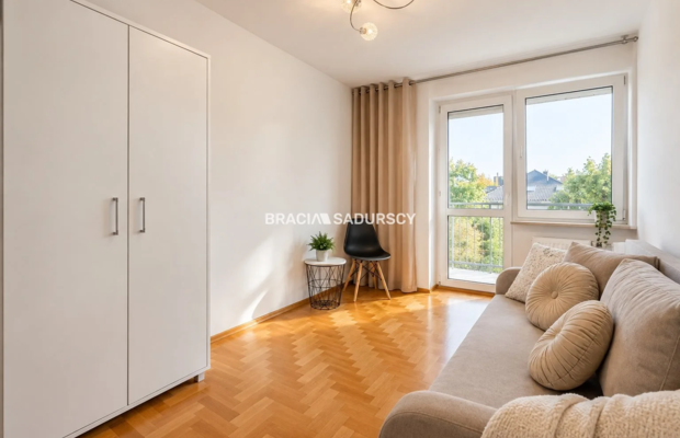 2 pok z duża kuchnią i balkonem ul. Szuwarowa