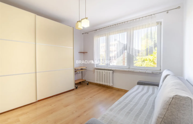 2 pokoje umeblowane, ciche, po remoncie