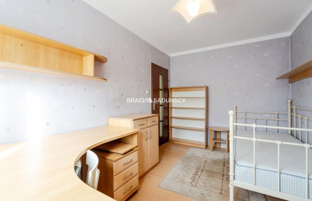 3 pok/ osobna kuchnia/ balkon- ul. Stojałowskiego.