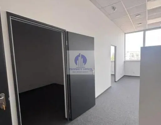 Włochy: lokal biurowy 61,60m2 do wynajęcia