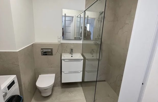 Mieszkanie 42 m², 2 pokoje, winda, komórka