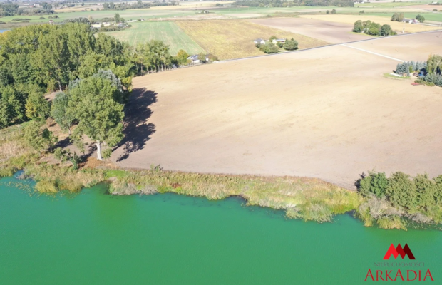 DZIAŁKA NAD JEZIOREM – 3540 m² – CHOCEŃ