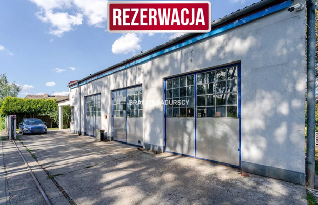 Warsztat samochodowy przy ulicy Wielickiej
