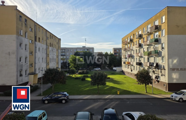 Przemków, mieszkanie, 3 pokoje, sprzedam 169 000zł.  
  
Na sprzedaż mieszkanie znajdujące się na I piętrze w bloku.  
  
W skł