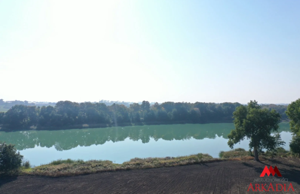 DZIAŁKA NAD JEZIOREM – 3540 m² – CHOCEŃ