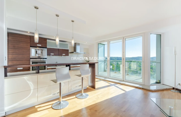 Bronowice Salwator Tower 13 piętro widok balkon