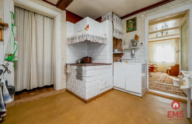 Zadbane siedlisko z budynkami gospodarczymi 7400m²