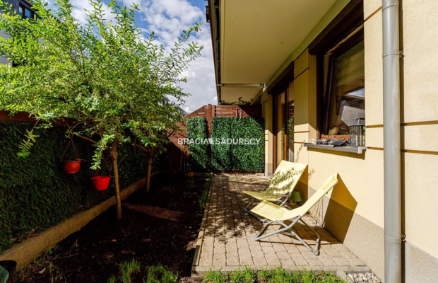 APARTAMENT Z OGRÓDKIEM  41,63 m² - GRZEGÓRZKI - TARASY WIŚLANE  

 Cena: 850 000 zł wraz z komórką lokatorską. 

 Na sprzedaż k