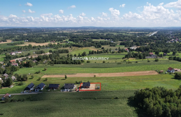 Dom w Brzezince, gm Brzeźnica