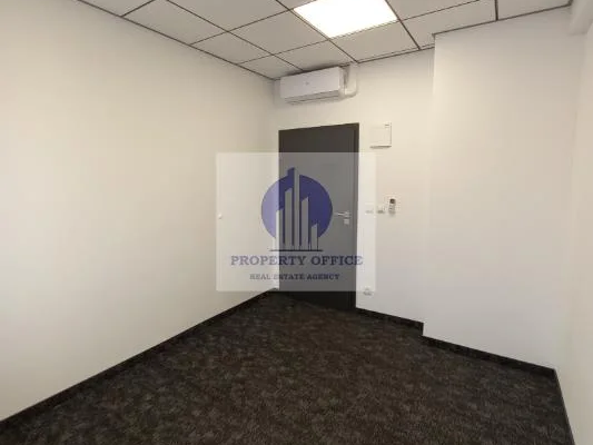 Włochy: lokal biurowy 10,50m2 do wynajęcia